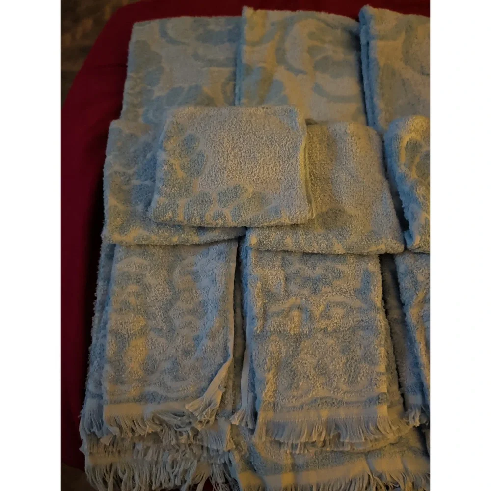 24 VINTAGE FIELDCREST RETRO  BLUE Sculptured BATH TOWEL SETs  Fringe.NWOT. Match